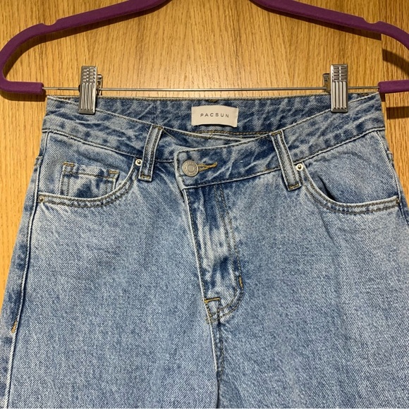 PacSun Blue 90's Boyfriend Jeans With Crossover Waist - Size 25 - Picture 3 of 6